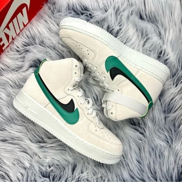 Nike Air Force 1 Hi SE
